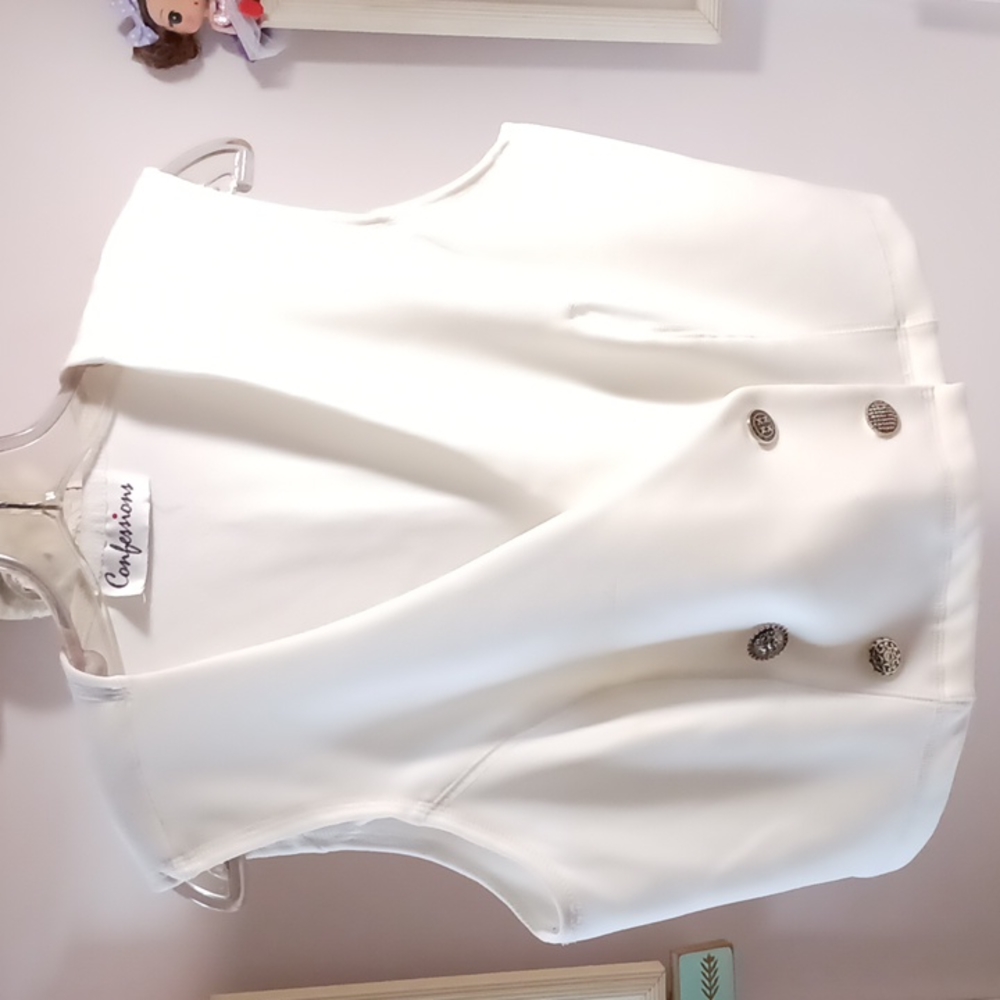 Confessions White Crop Top. M